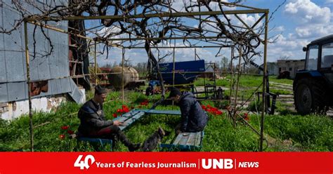 Ukraine farmers risk losing their lives or livelihoods